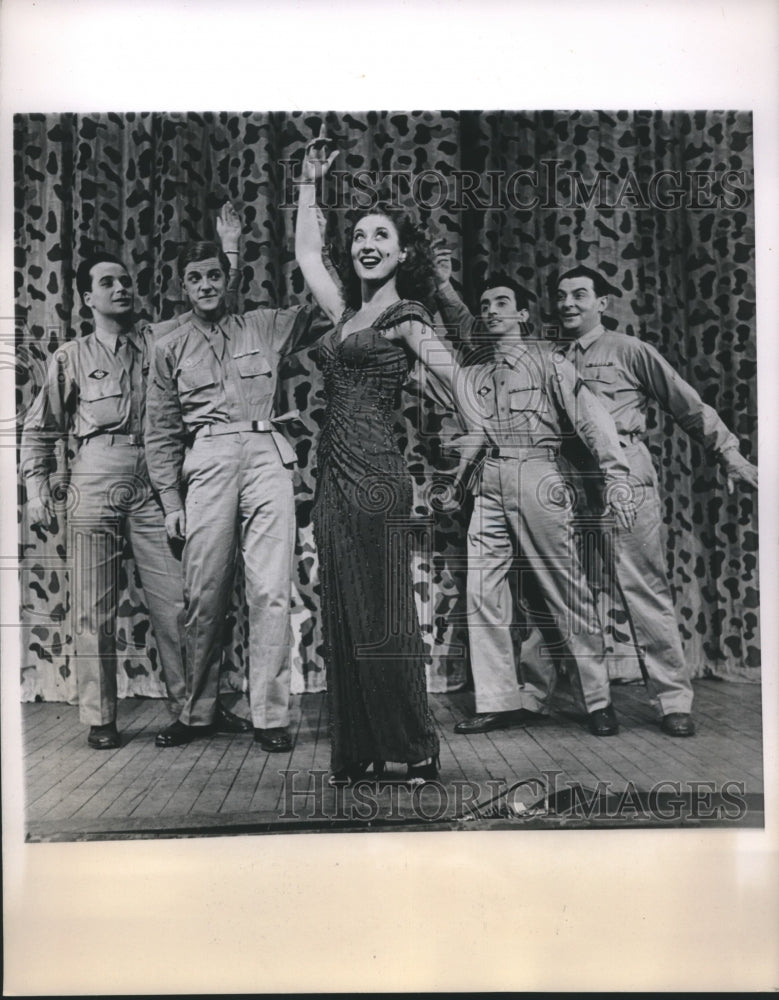 1946 Press Photo Betty Garrett & ex GI cast of revue Call Me Mister - sba22274