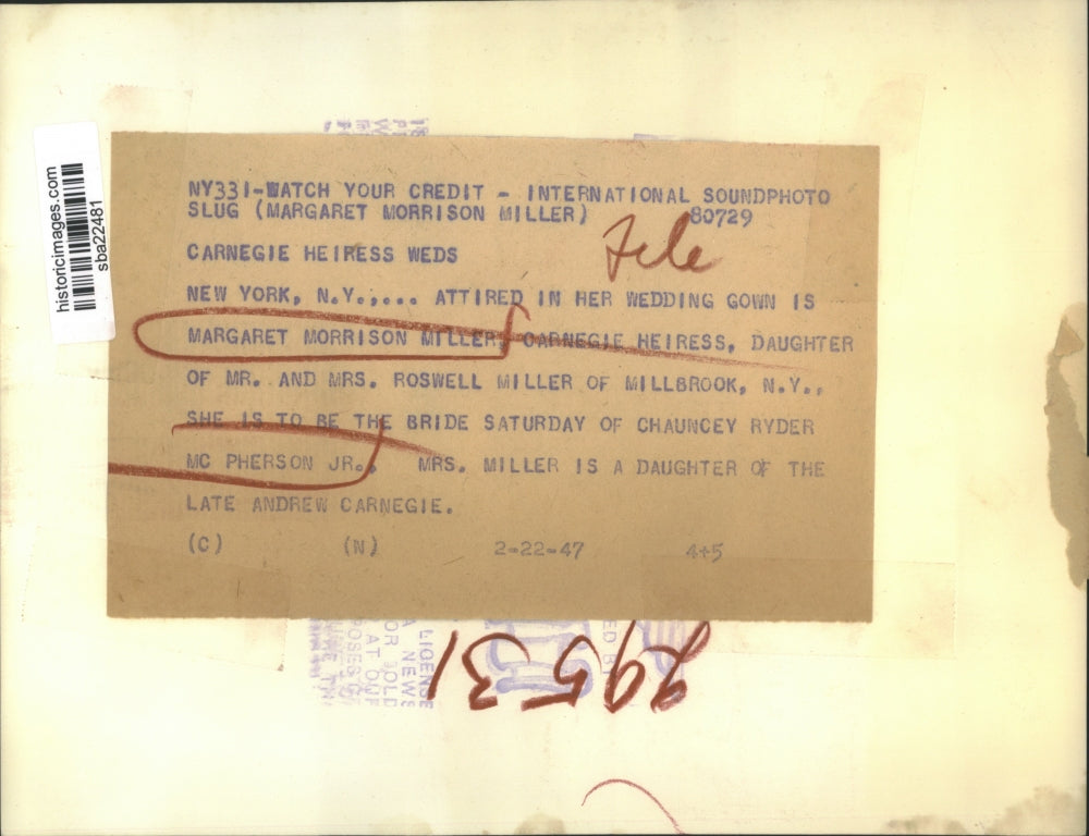 1947 Press Photo Margaret Morrison Miller wearing her wedding gown - sba22481