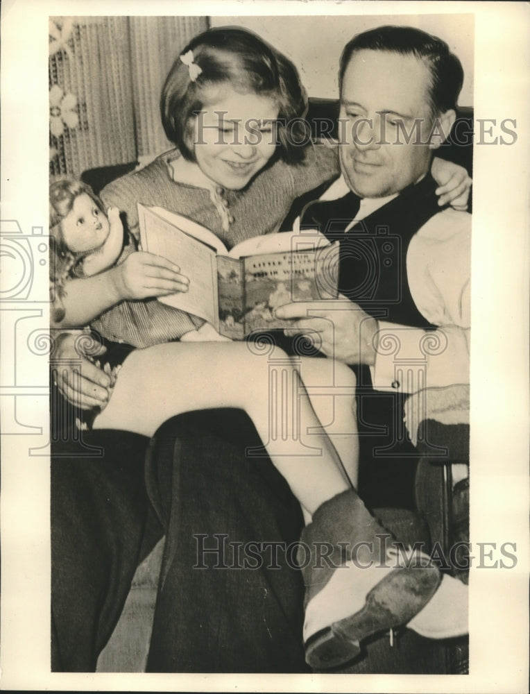 1939 Press Photo Doroyhy Lewis &amp; father William Lewis as she is dying of sarcoma