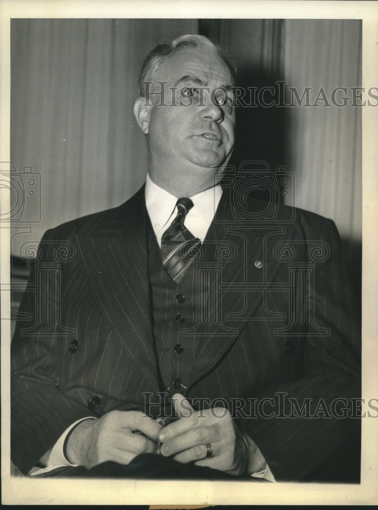 1943 Press Photo Gov John Bricker announces candidacy for President - sba23235