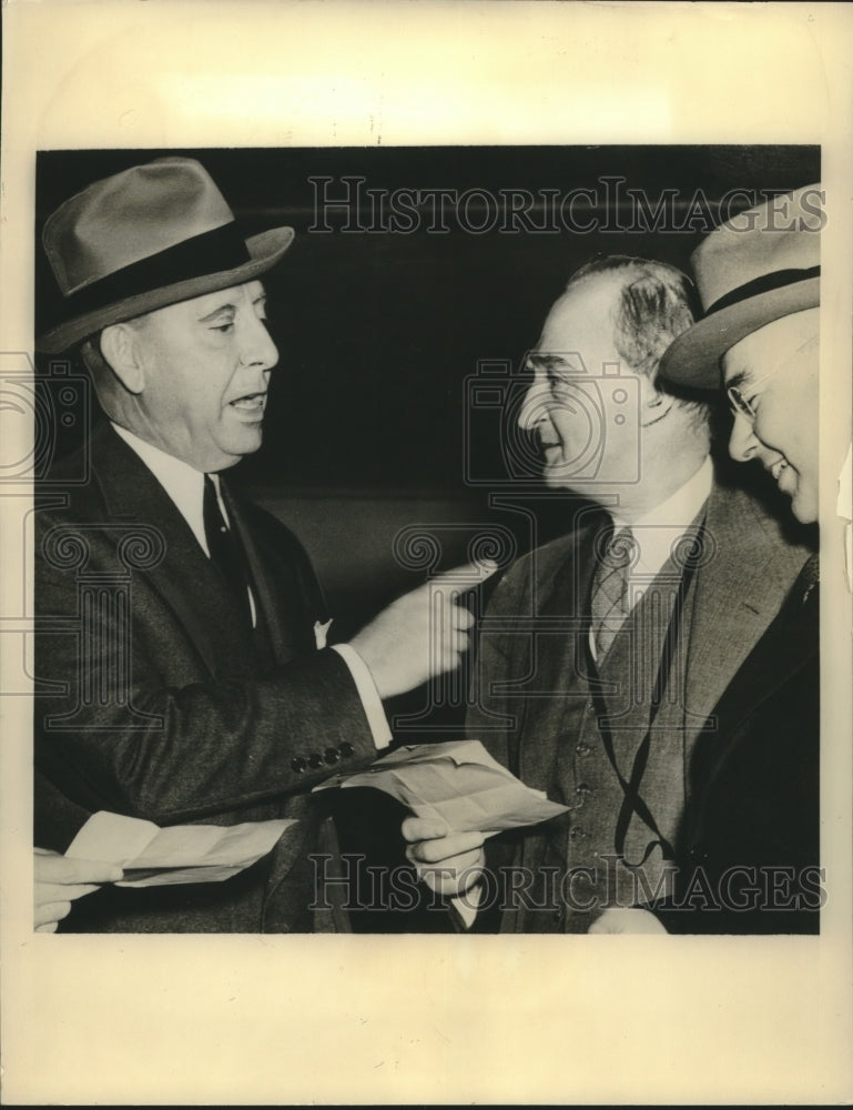 1938 Press Photo Mayor Frank Hague Discusses with Spaulding Organization- Historic Images