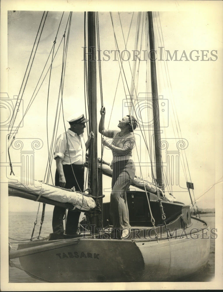 1935 Press Photo Commodore A.B. Randall Aboard His Sailboat With His Wife- Historic Images