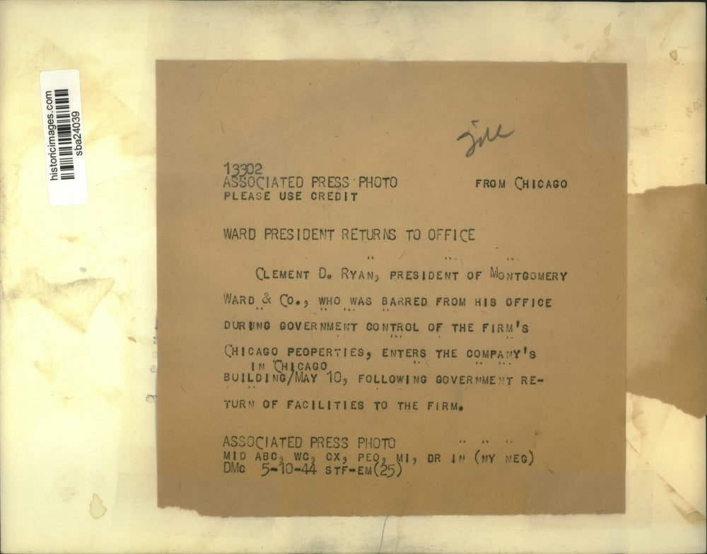 1944 Press Photo Clement Ryan back to work after government returns Ward & Co.