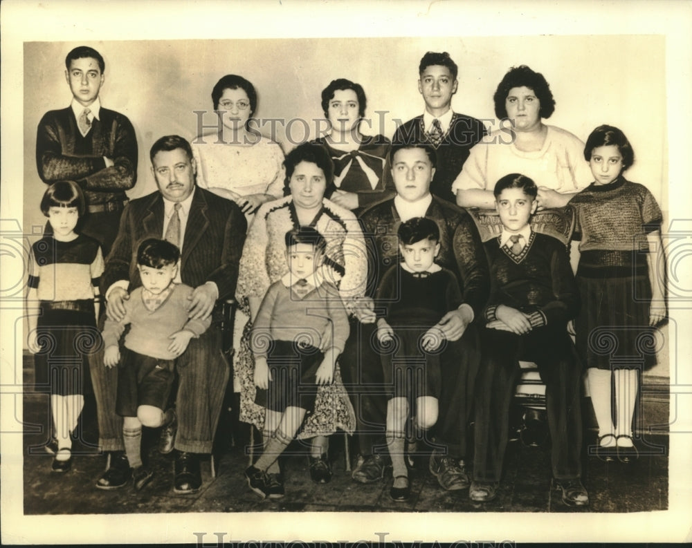 1935 Press Photo The Darrigo Family contenders in Toronto's Maternity Marathon