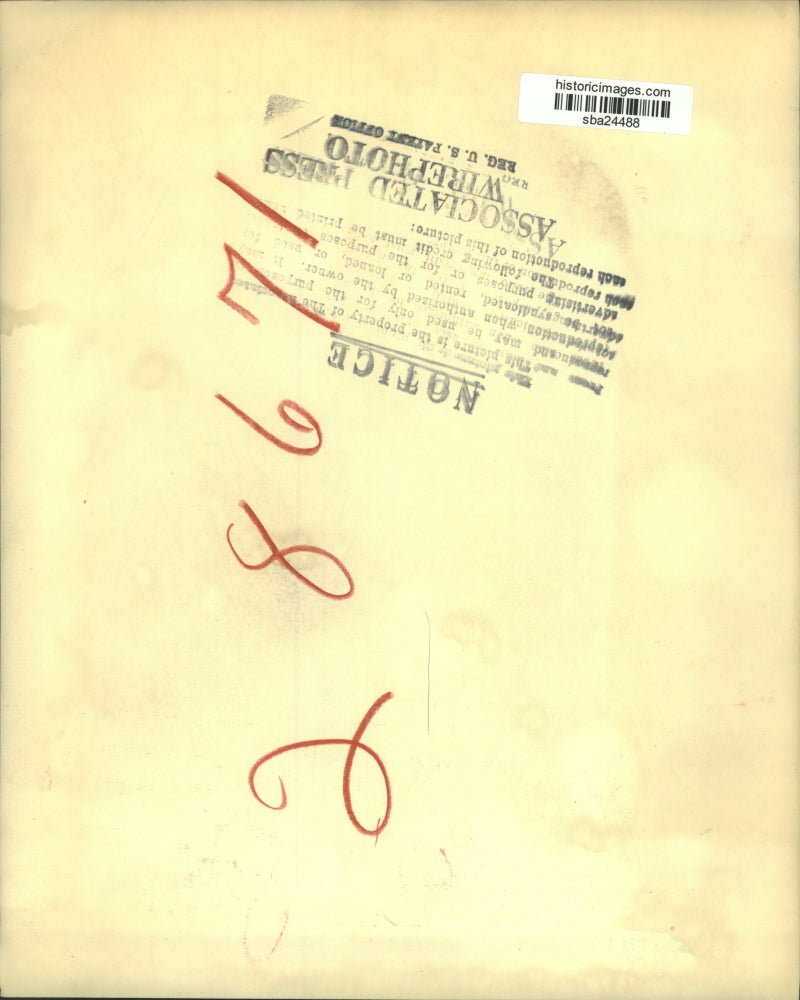 1955 Press Photo Jim Sutherland, backfield coach fired by John Cherberg action