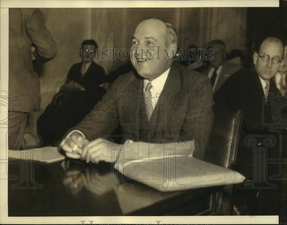 1934 Press Photo D.M. Sheaffer testify in Lindberg Services for Air Company