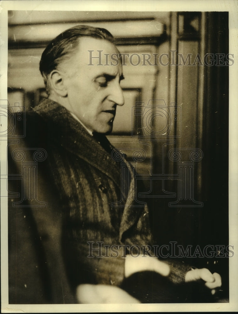 1939 Press Photo Kurt Von Ossietzky charges Kurt Wannow of embezzlement- Historic Images