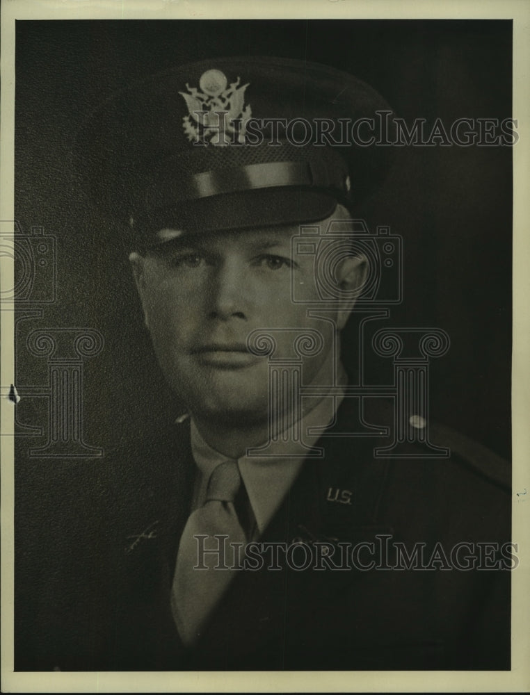 1944 Press Photo Jef Hollis avenged shooting of wounded American soldiers