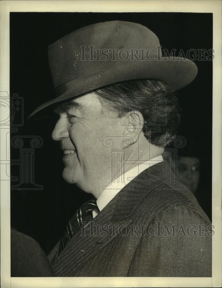 Press Photo John Lewis of United Mine Workers Union arrives to meet with miners