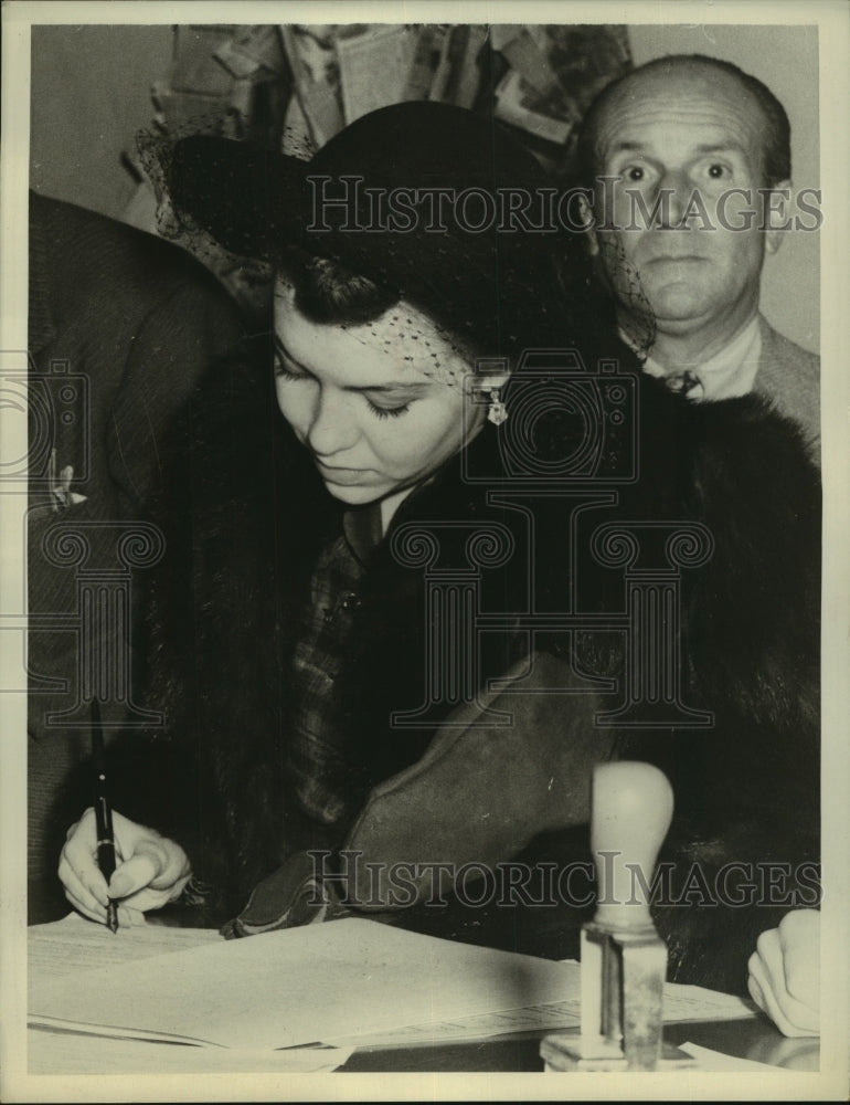 1940 Press Photo Margarita Lederer wins divorce suit against Francis Lederer