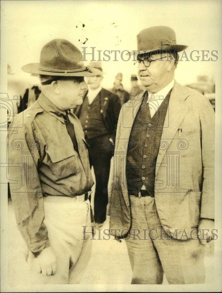 1934 Press Photo Troop head Lindley Camp and Rome Stove Works head A. Selman