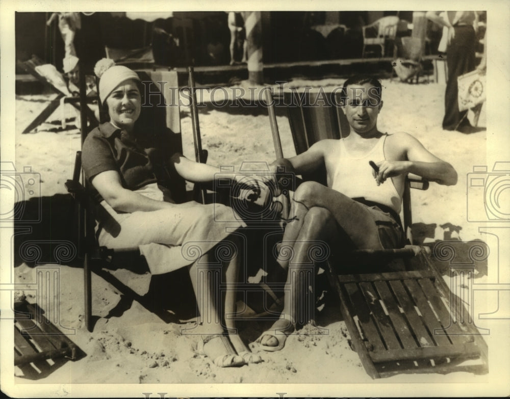 1935 Press Photo Attorney General &amp; Mrs David T Wilentz of NJ relax in Florida- Historic Images