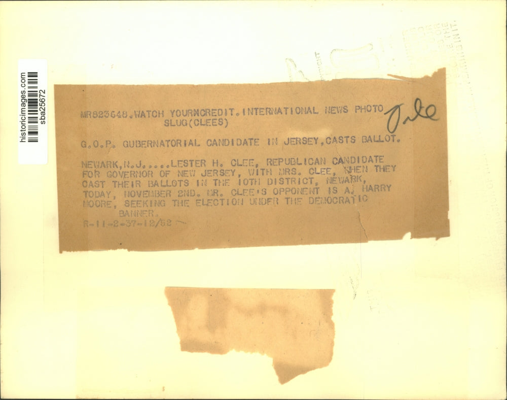 1937 Press Photo GOP Gubernatorial Candidate in N.J. Lester H Clee casts ballots