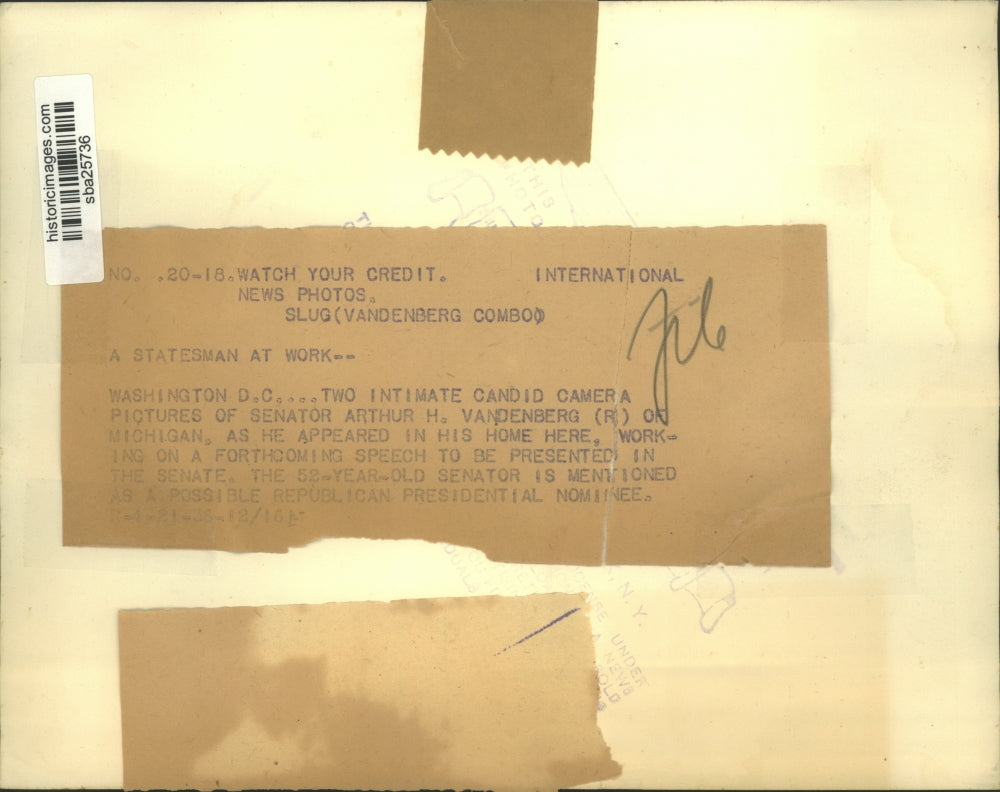 1935 Press Photo Senator Arthur H Vandenberg of Michigan at his home