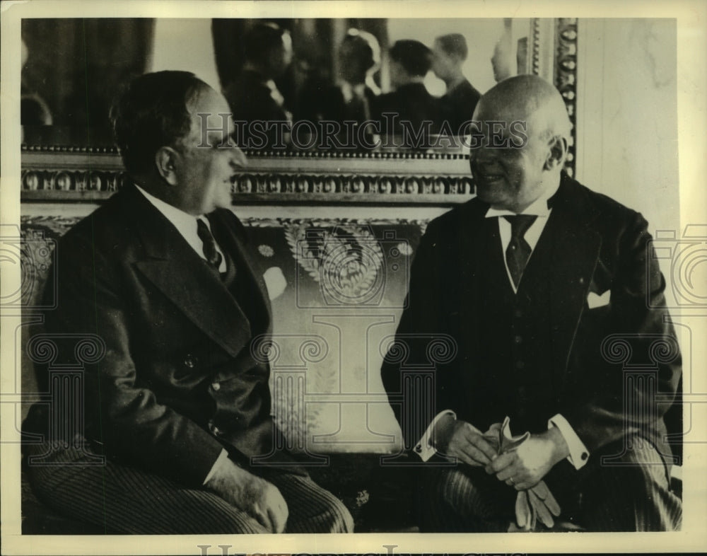 1937 Press Photo Getulio Vargas chats with German Ambassador A. Smidt Elksop- Historic Images