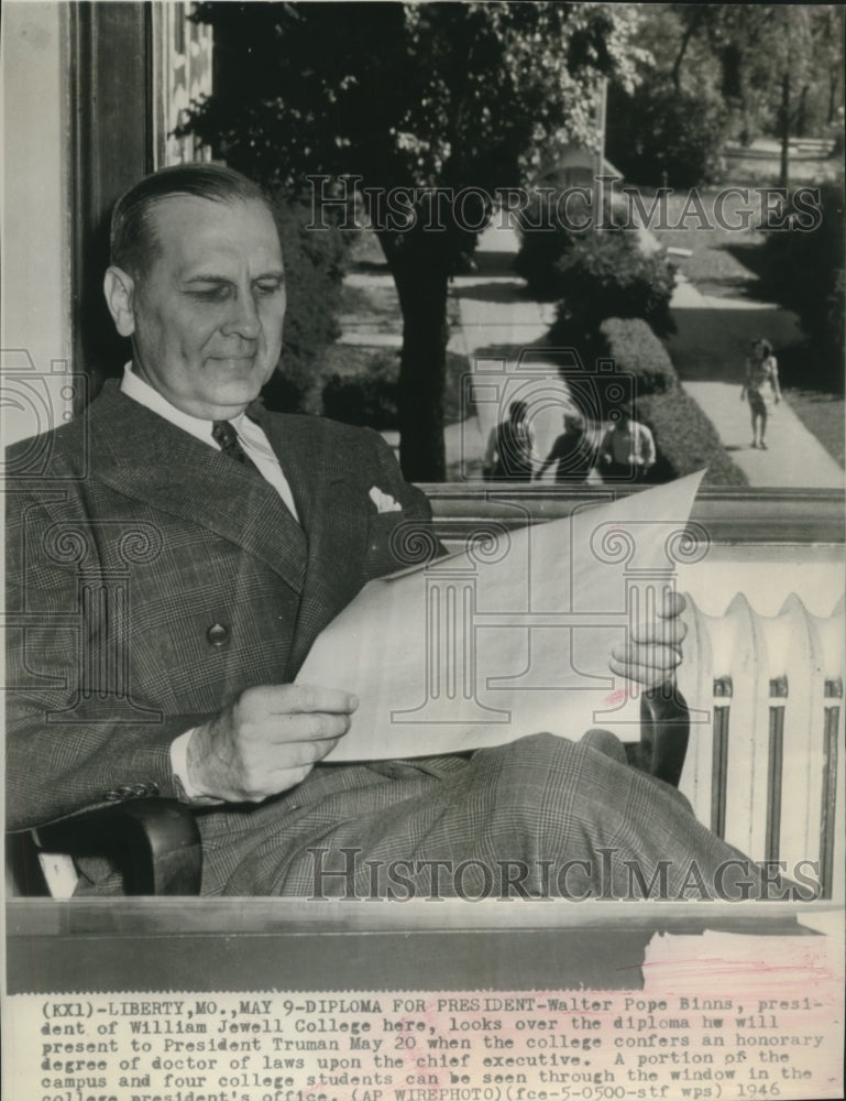 1946 Press Photo Walter Pope Binns Looks Over Diploma He Will Present to Truman
