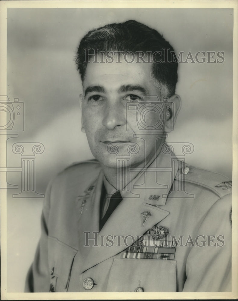 1953 Press Photo Col Felix Basbaca at Brooke Army Medical Center - sba26186