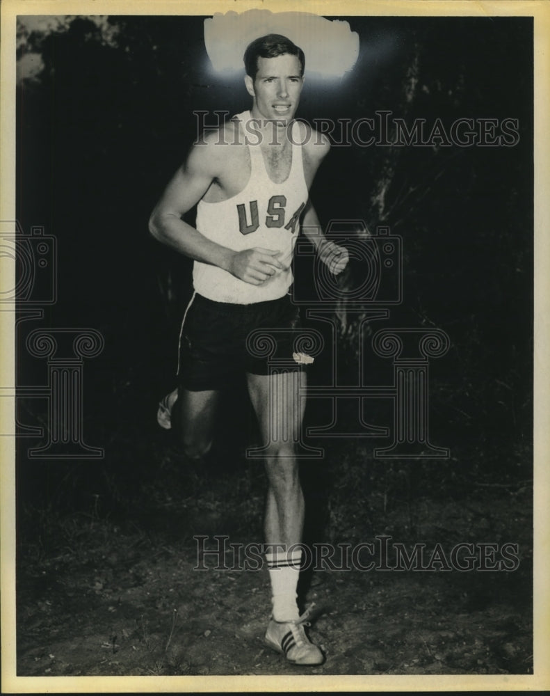 1964 Press Photo Jim Kerr of US modern pentathlon team Ft Sam Houston- Historic Images