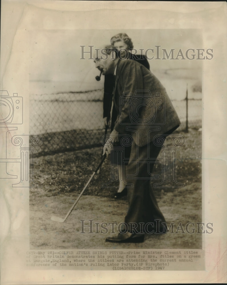 1947 Press Photo British Prime Minister Clement Attles shows his putting form