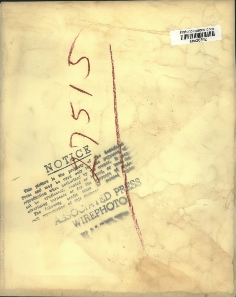 1947 Press Photo British Prime Minister Clement Attles shows his putting form