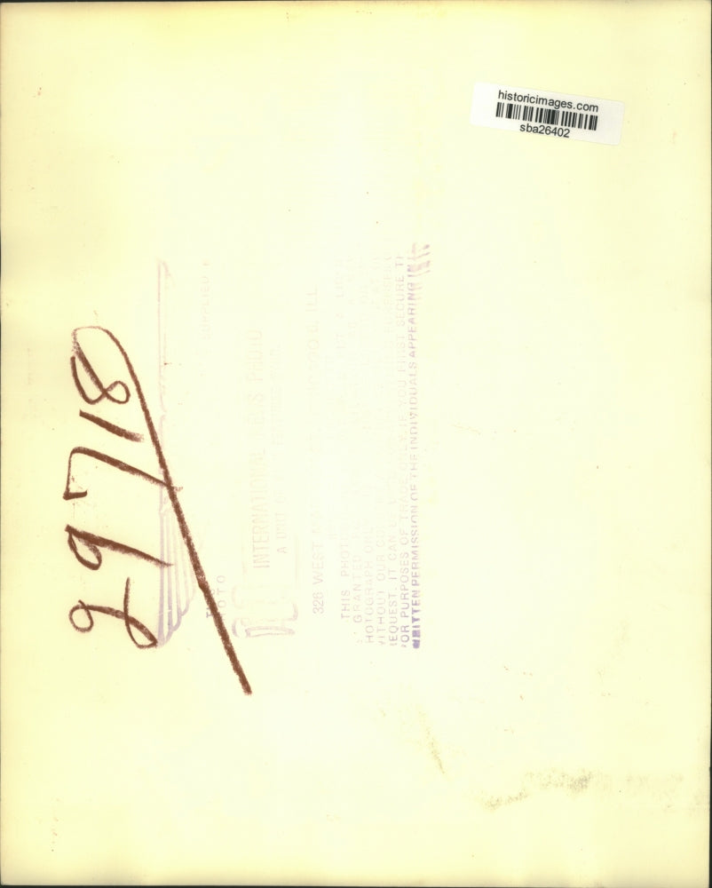 1947 Press Photo Pierre Courtade Correspondent for L Ruminate admitted to the US