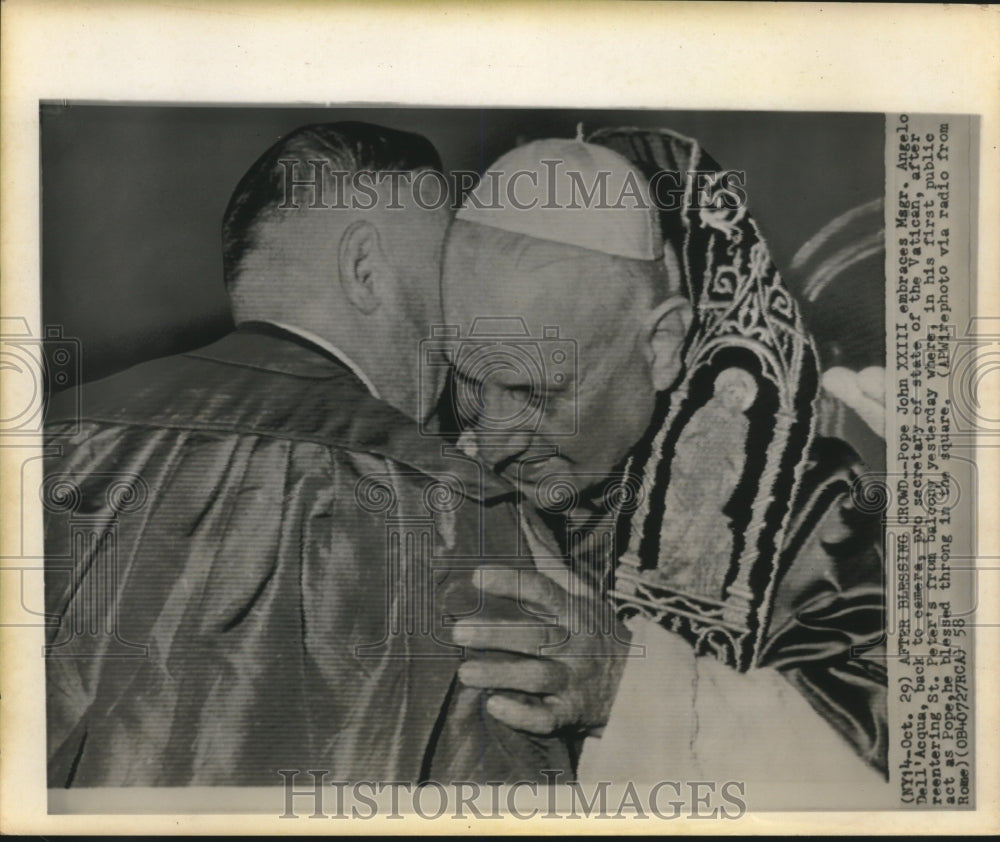 1958 Press Photo Pope John XXIII embraces Msgr Angelo Dell Acqua - sba26568