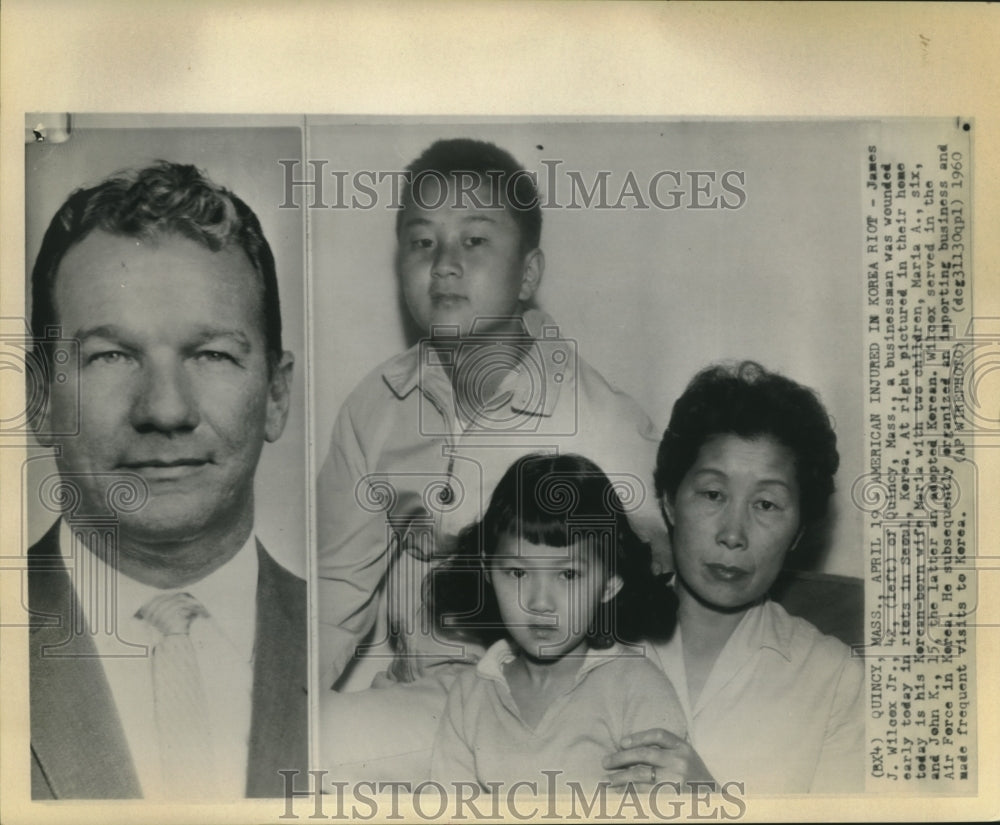 1960 Press Photo James Wilcox Jr. injured in Korea riot is shown with his family- Historic Images