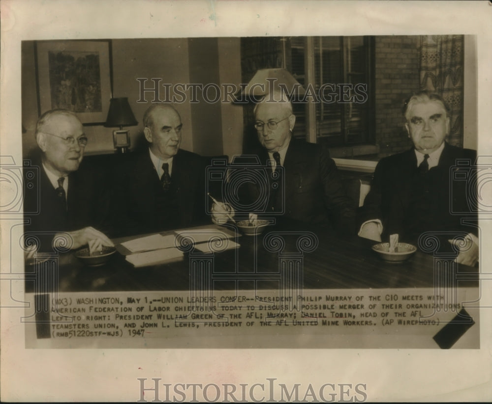 1947 Press Photo American Federation of Labor Meets to Discuss Possible Merger