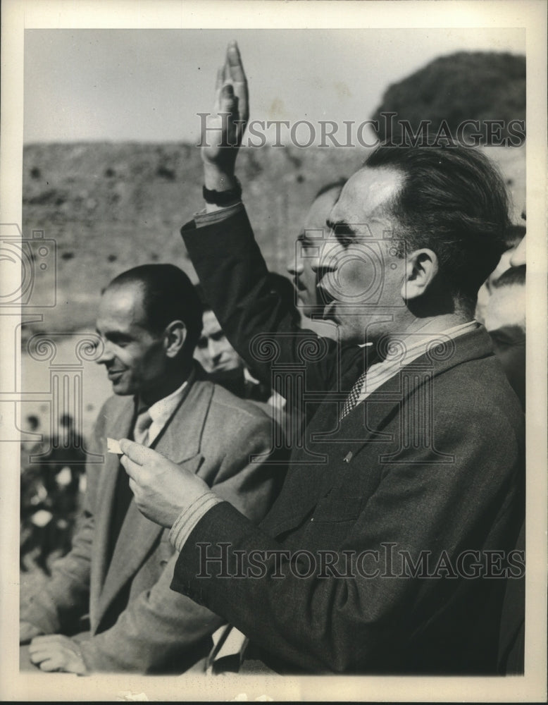 1945 Press Photo Communist leader Luigo Longo speaks to crowd in Rome Italy