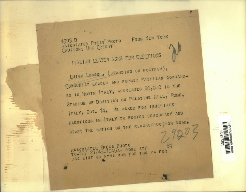 1945 Press Photo Communist leader Luigo Longo speaks to crowd in Rome Italy