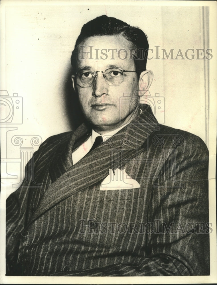 1940 Press Photo Congressman B Frank Welshel at home after indictment