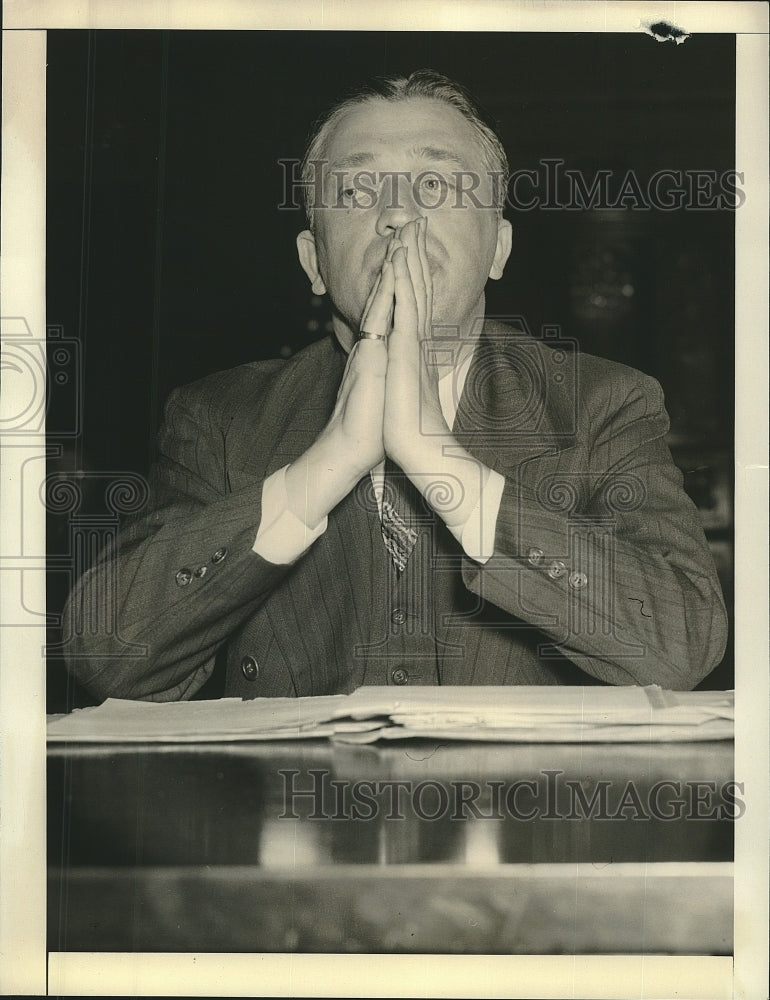 1940 Press Photo Attorney Maxwell M Wallach at Dies Committee hearing in DC