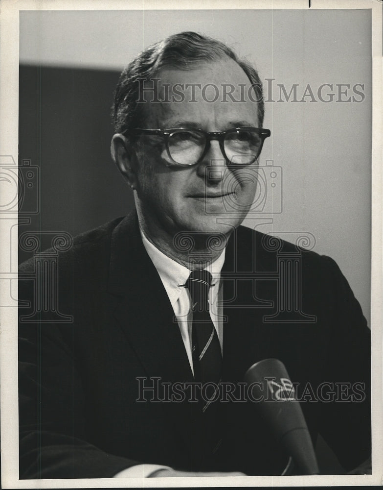 Press Photo journalist Lawrence Spivak on episode of &quot;Meet The Press&quot;- Historic Images