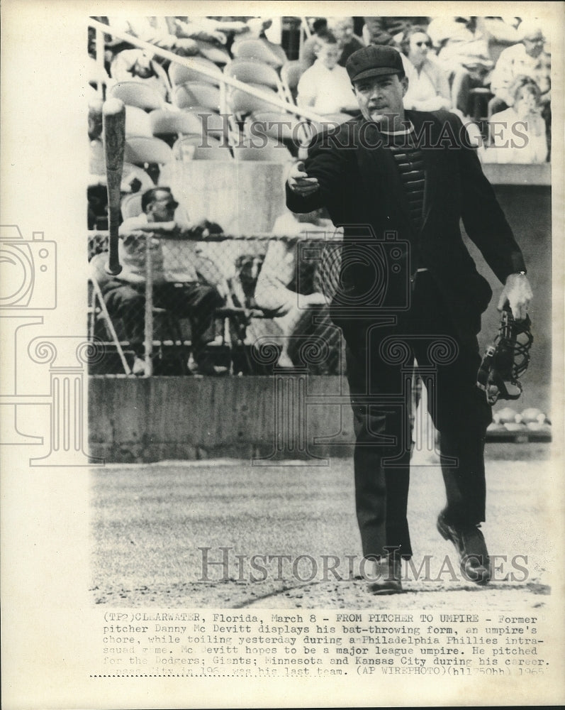 1965 Press Photo Umpire Danny McDevitt a former major league pitcher - sba27802- Historic Images