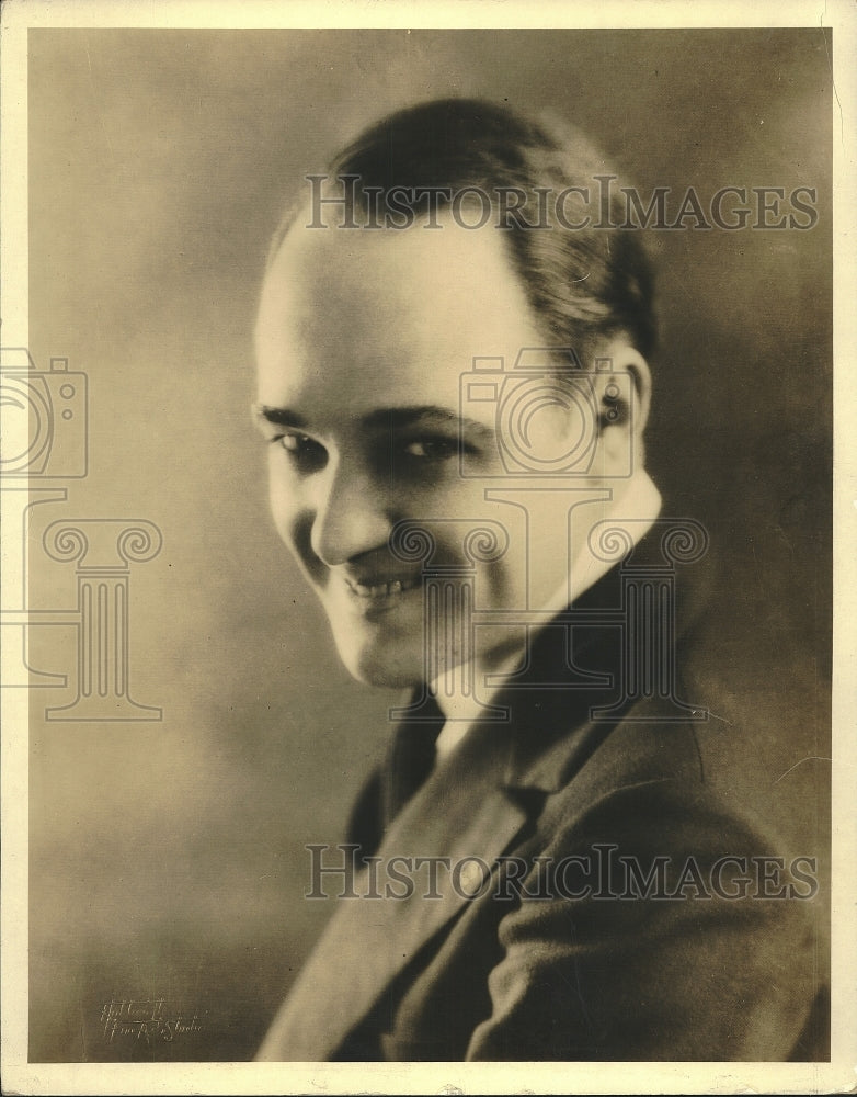 Press Photo Mr Jack Edwards poses for his portrait - sba27855- Historic Images