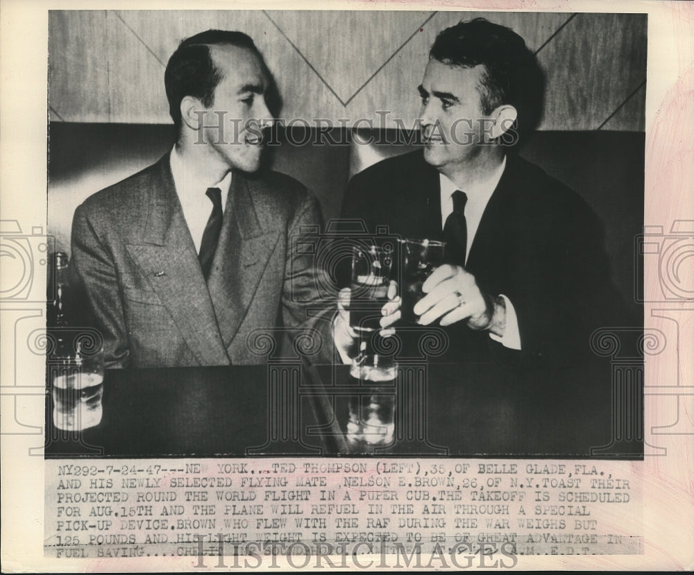 1947 Press Photo Ted Thompson & Nelson E Brown for round world flight