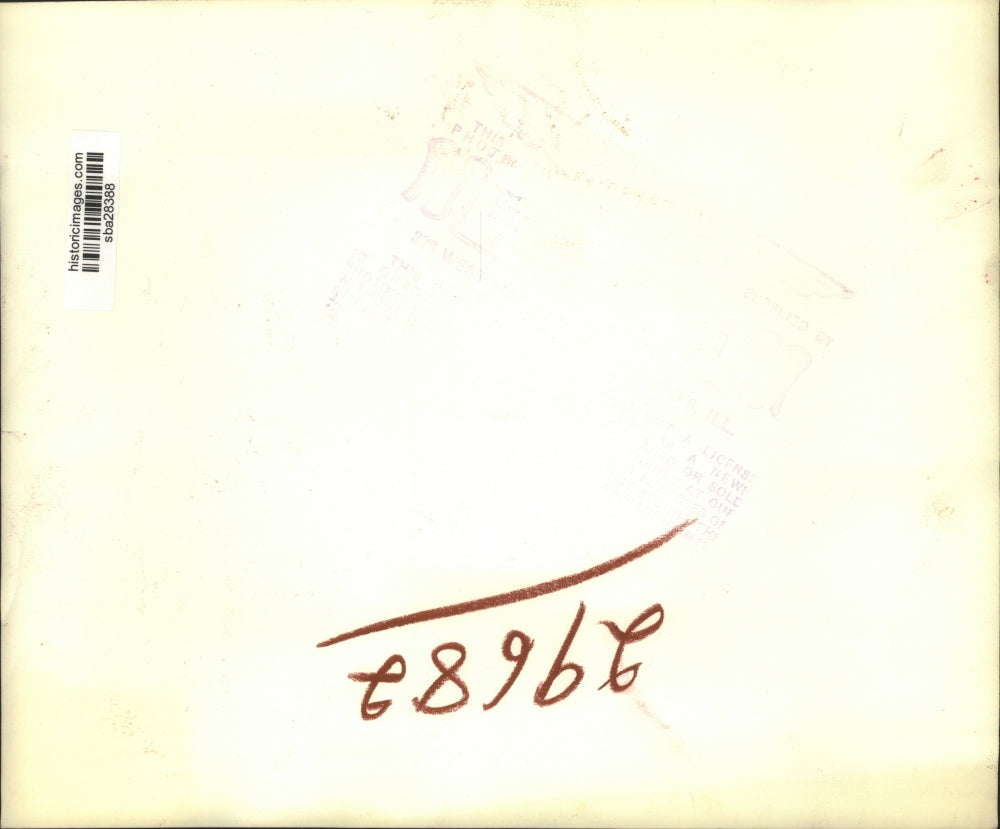 1947 Press Photo Ted Thompson & Nelson E Brown for round world flight