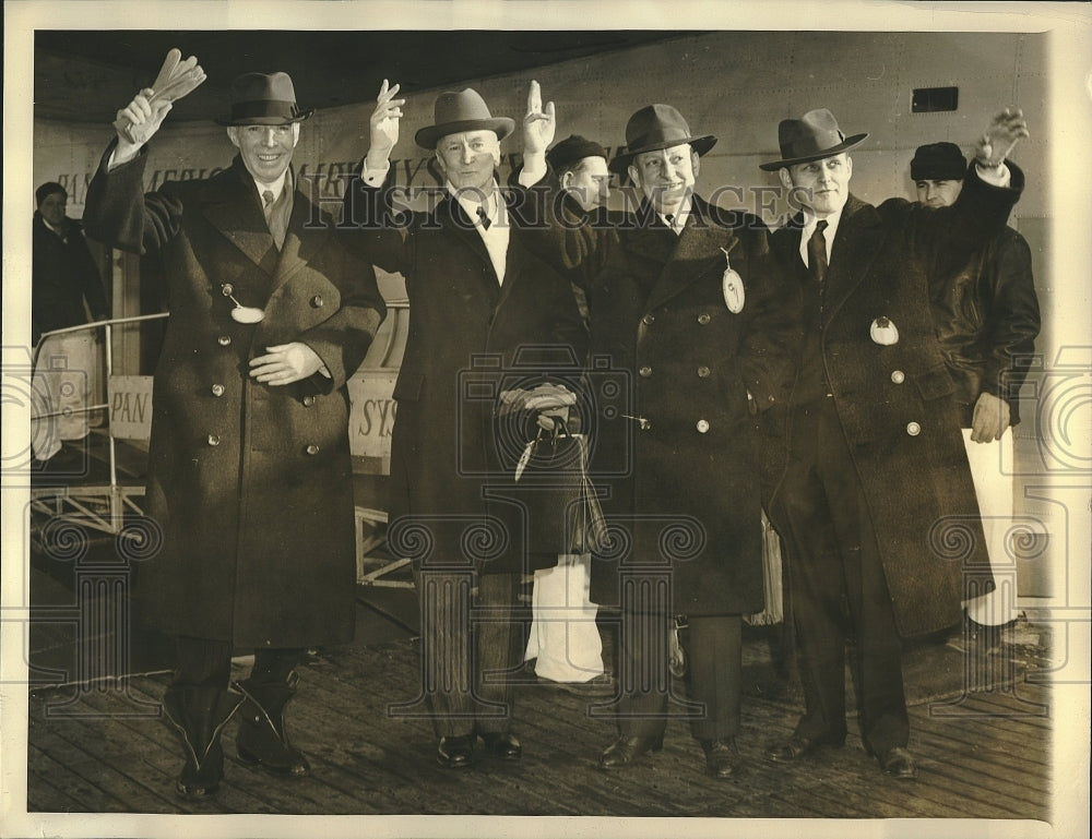 1941 Press Photo Milo Warner & American Legion head to London to study defense