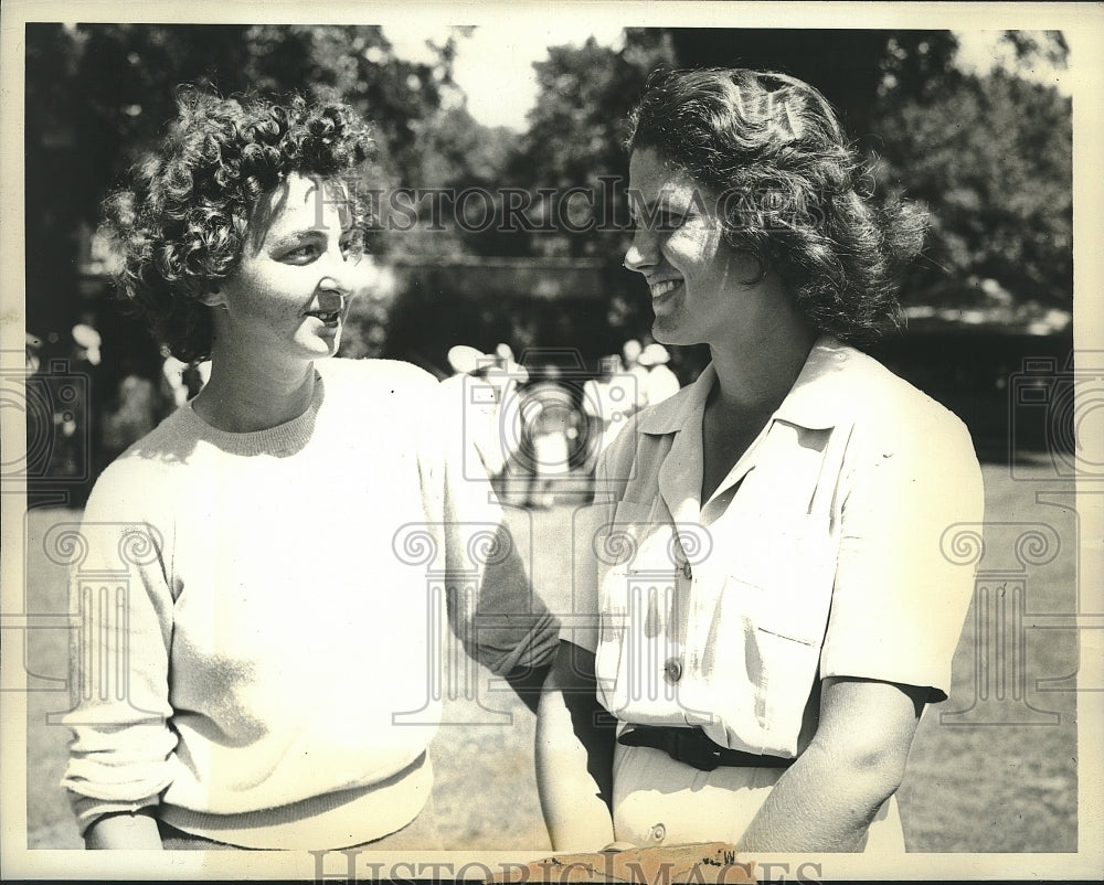 1943 Press Photo Dorothy Germain defeats Mary Wall in Women&#39;s Western Open- Historic Images