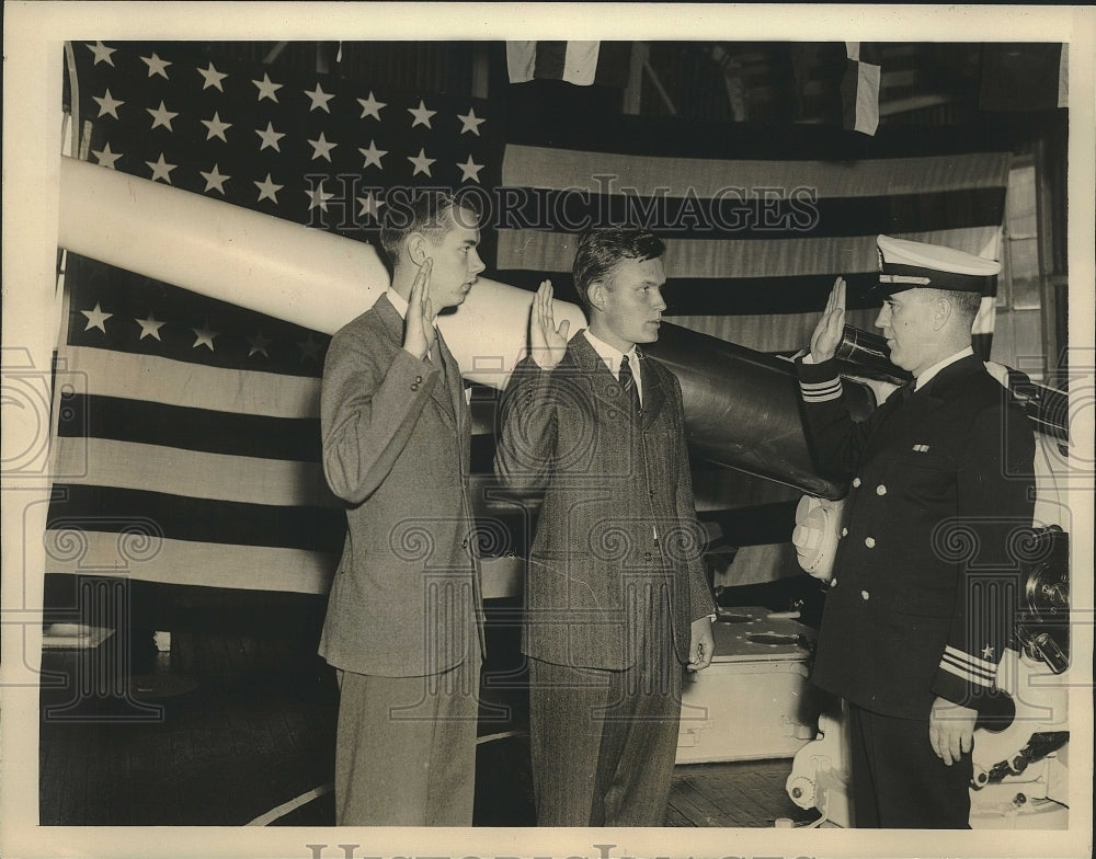 1941 Press Photo William McPhail and Phillip Willkie join Navy Reserve, WWII