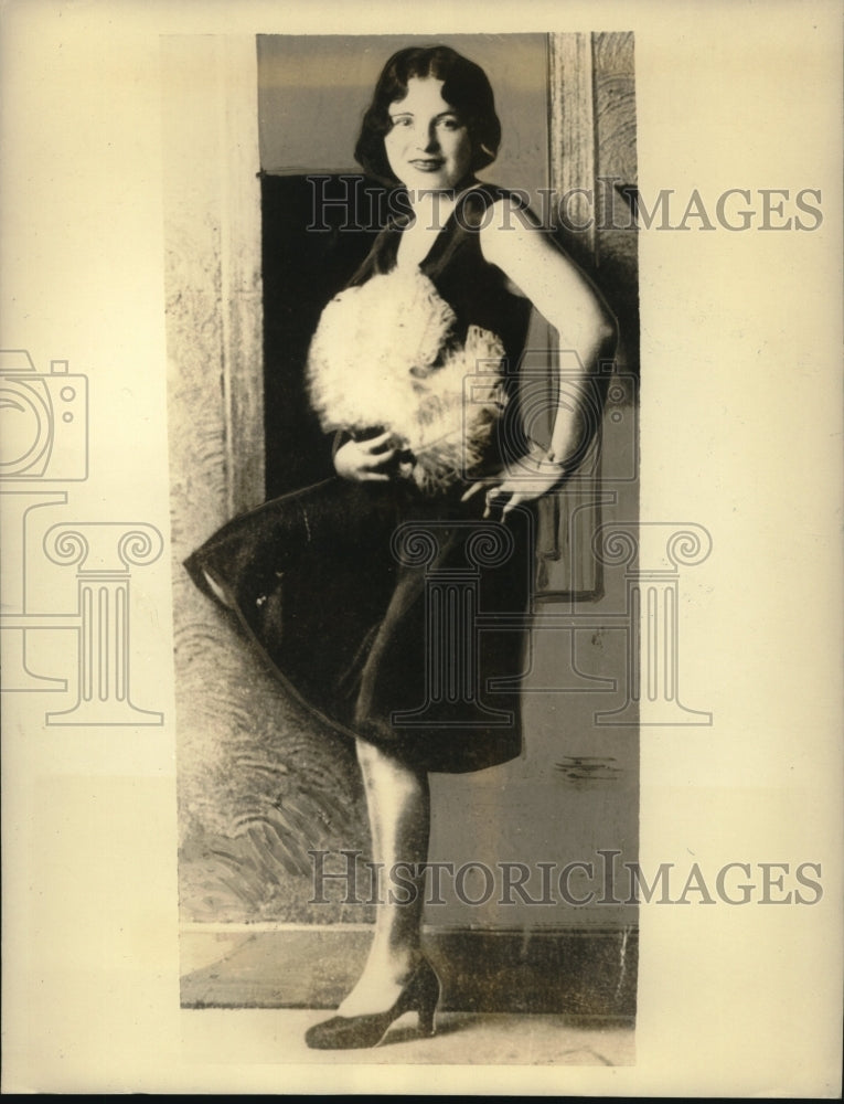 1934 Press Photo Miss Frances Singer files suit against singer Rudy Vallee