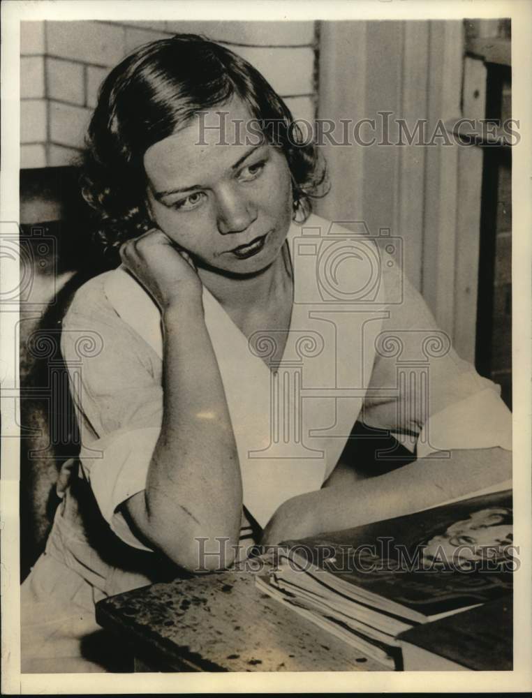 Press Photo Helen Tierman awaits her murder trial in Riverhead jail, Long Island- Historic Images