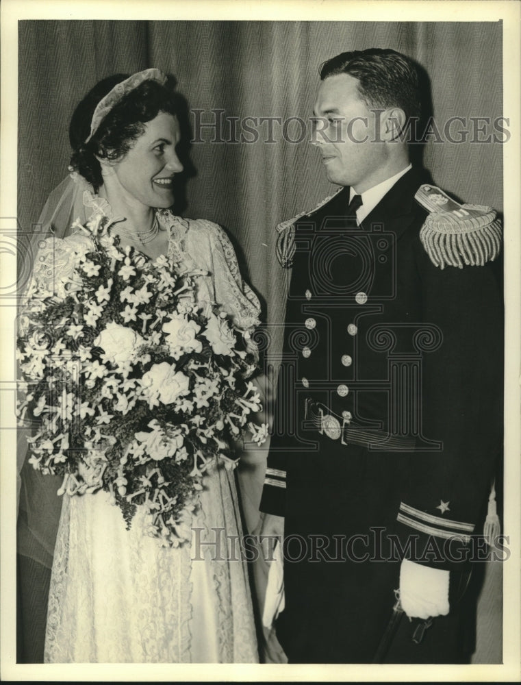 1937 Press Photo Anita Spencer Tarrant & Lt Charles Anderson USN at wedding