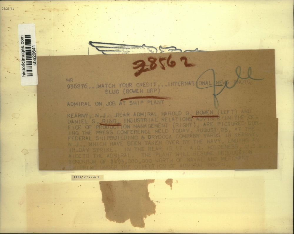 1941 Press Photo Rear Admiral Harold Bowen & Daniel Ring discuss shipyard strike