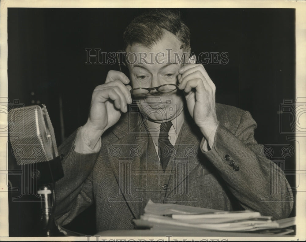 1940 Press Photo Warren Madden Goes to Defense of Wagner Act Before House Comm