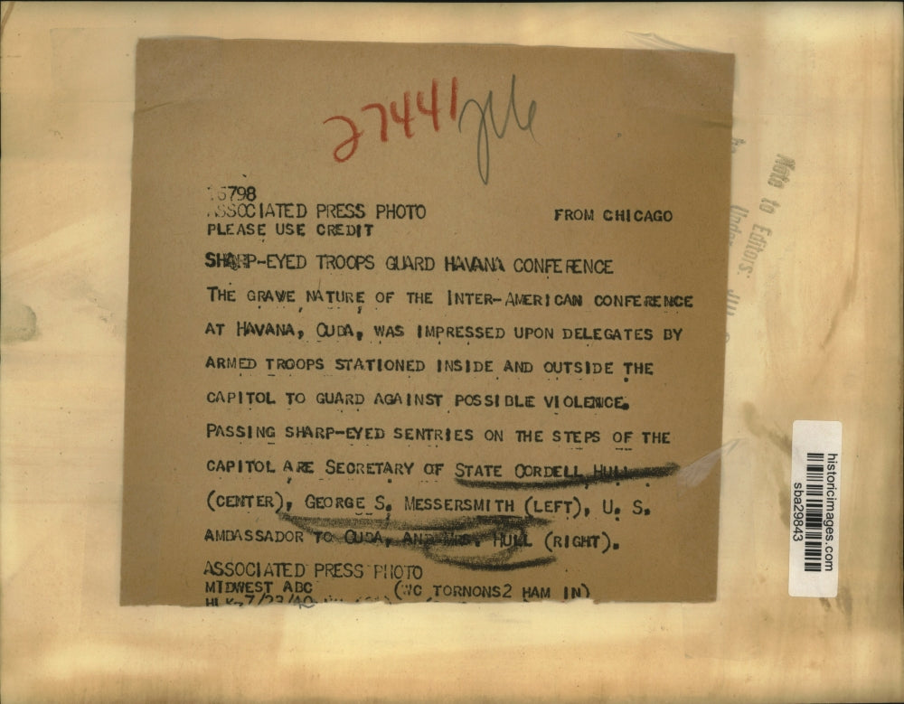 1940 Press Photo US Officials walk past troops guarding conference in Havana