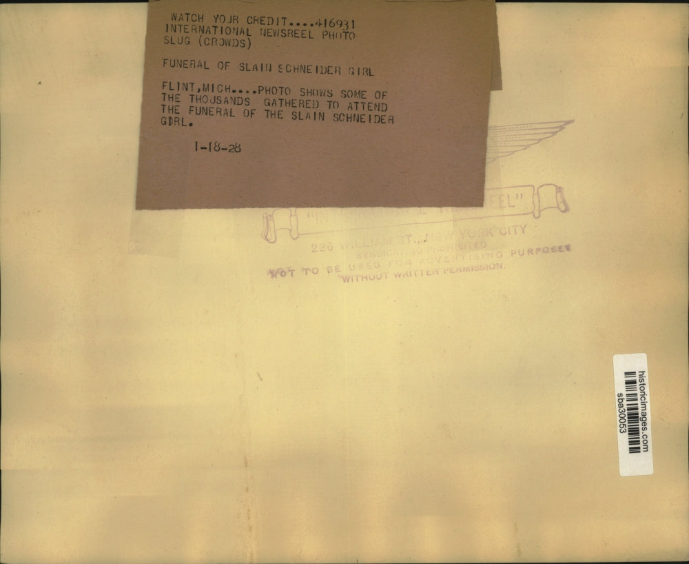 1928 Press Photo Flint Michigan crowds at funeral of slain Schneider girl