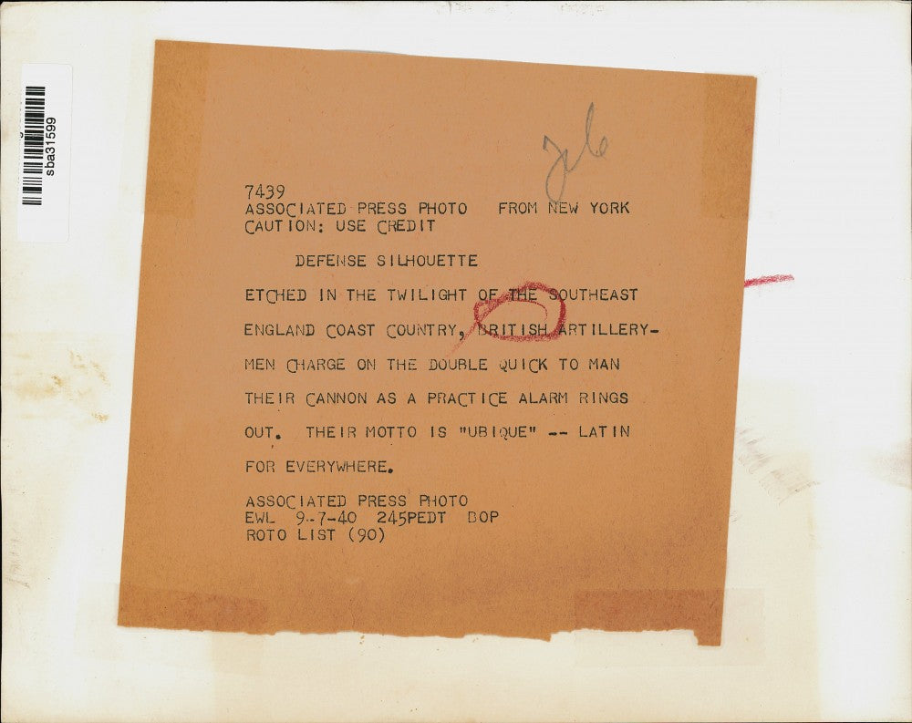 1940 Press Photo British Artillerymen in Practice Drill in Southeast England