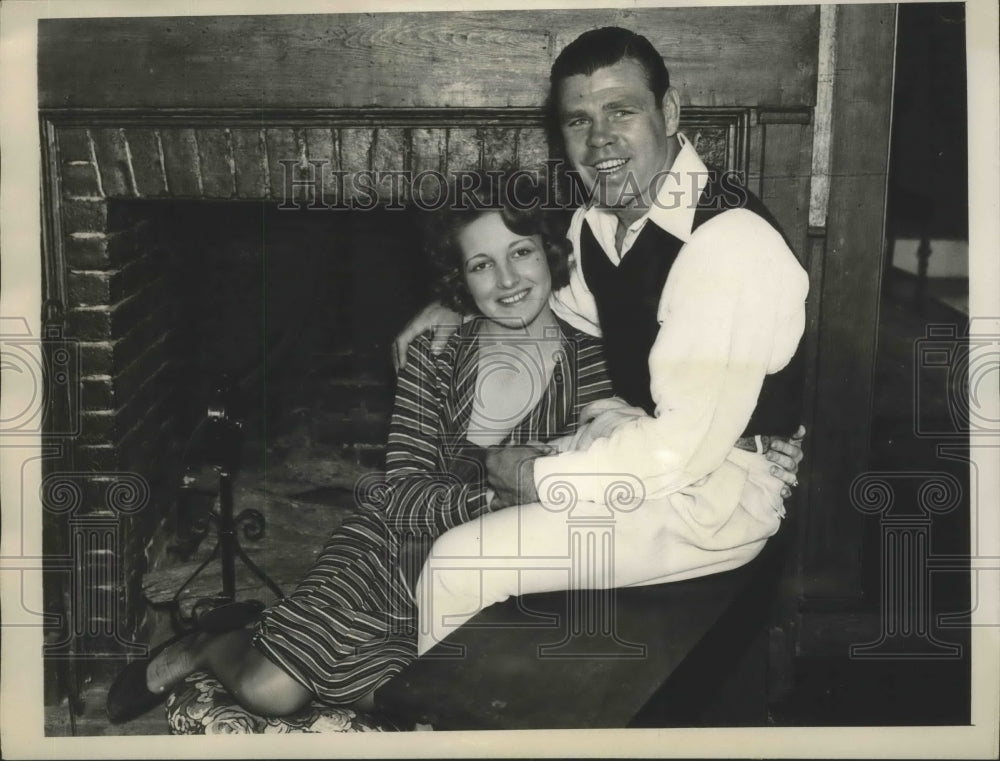 1931 Press Photo Mickey Walker, Middleweight Champion with bride Clara Hellman- Historic Images