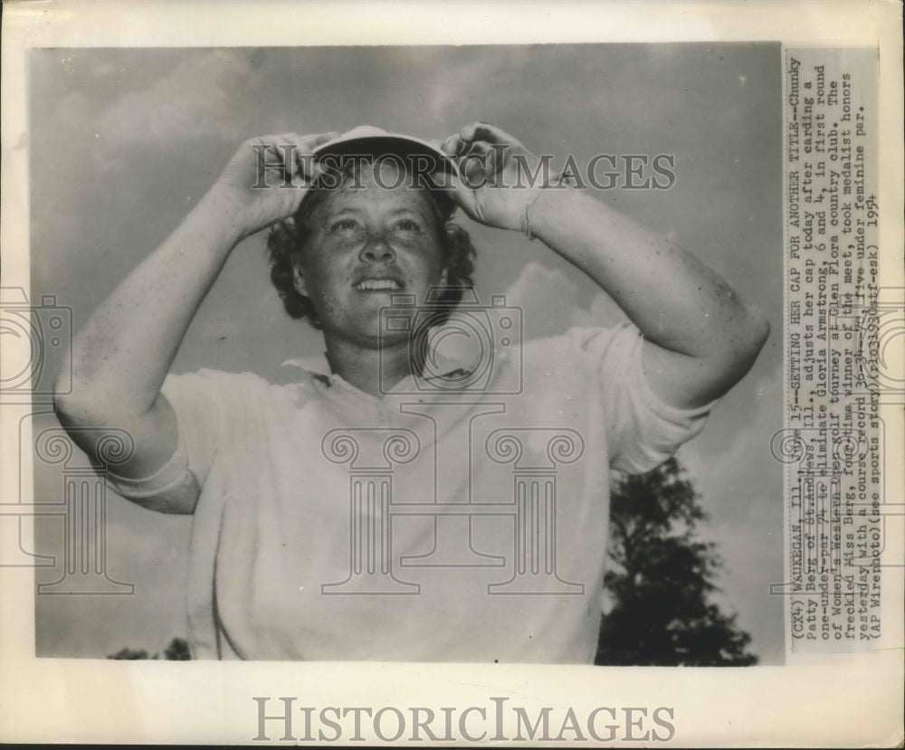 1954 Press Photo Chunky Patty Berg in first round of Women's Western Open Golf- Historic Images